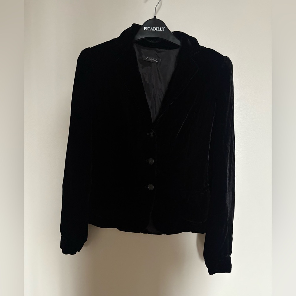 Tahari velvet vest small